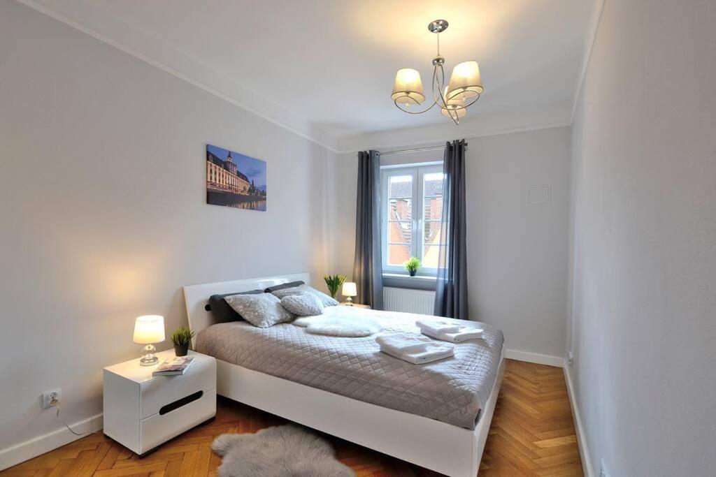 Z Apartment On Town Hall - Rynek Ratusz - 2 Rooms Breslavia Esterno foto