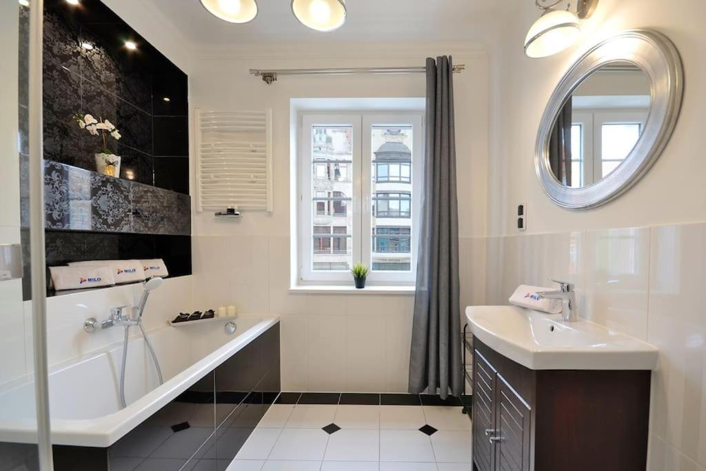 Z Apartment On Town Hall - Rynek Ratusz - 2 Rooms Breslavia Esterno foto